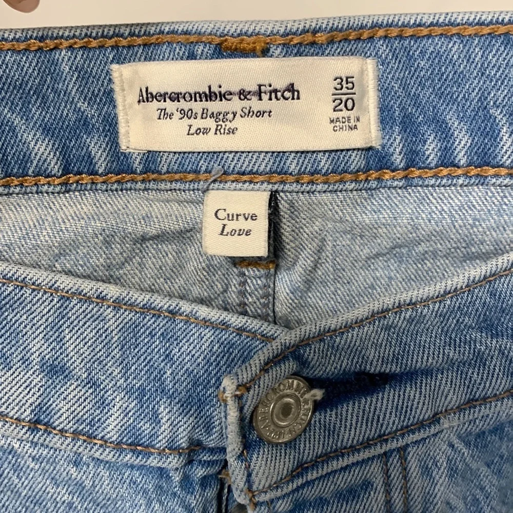 ABERCROMBIE AND FITCH 90S BAGGY SHORT LOW RISE JEAN DENIM RISE CURVE LOVE 35/20